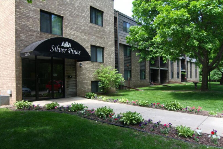 Silver Pines Apartments Randolph Street